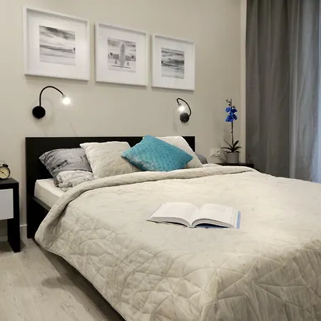 P&O Serviced Apartments Solec Warschau Exterior foto