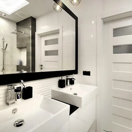 P&O Serviced Apartments Solec Warschau Exterior foto